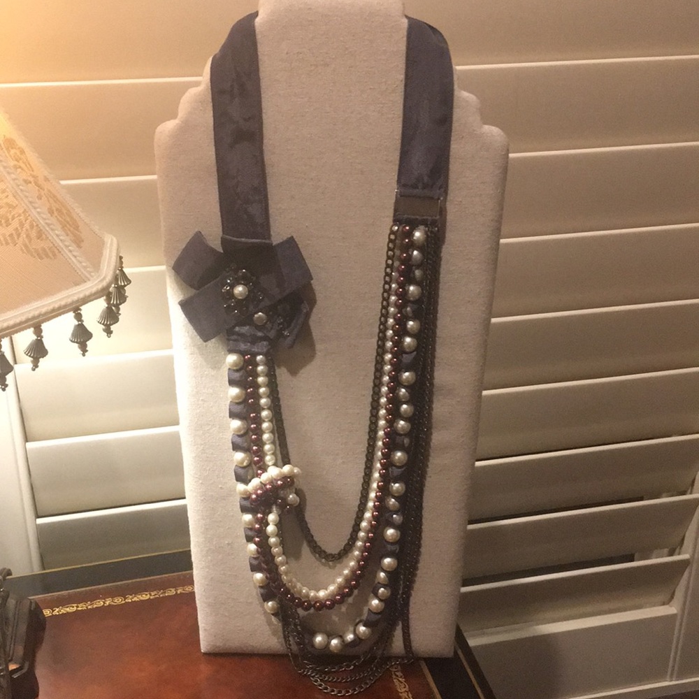 RARE Stella & Dot  Ribbon and Pearl Long Necklace
